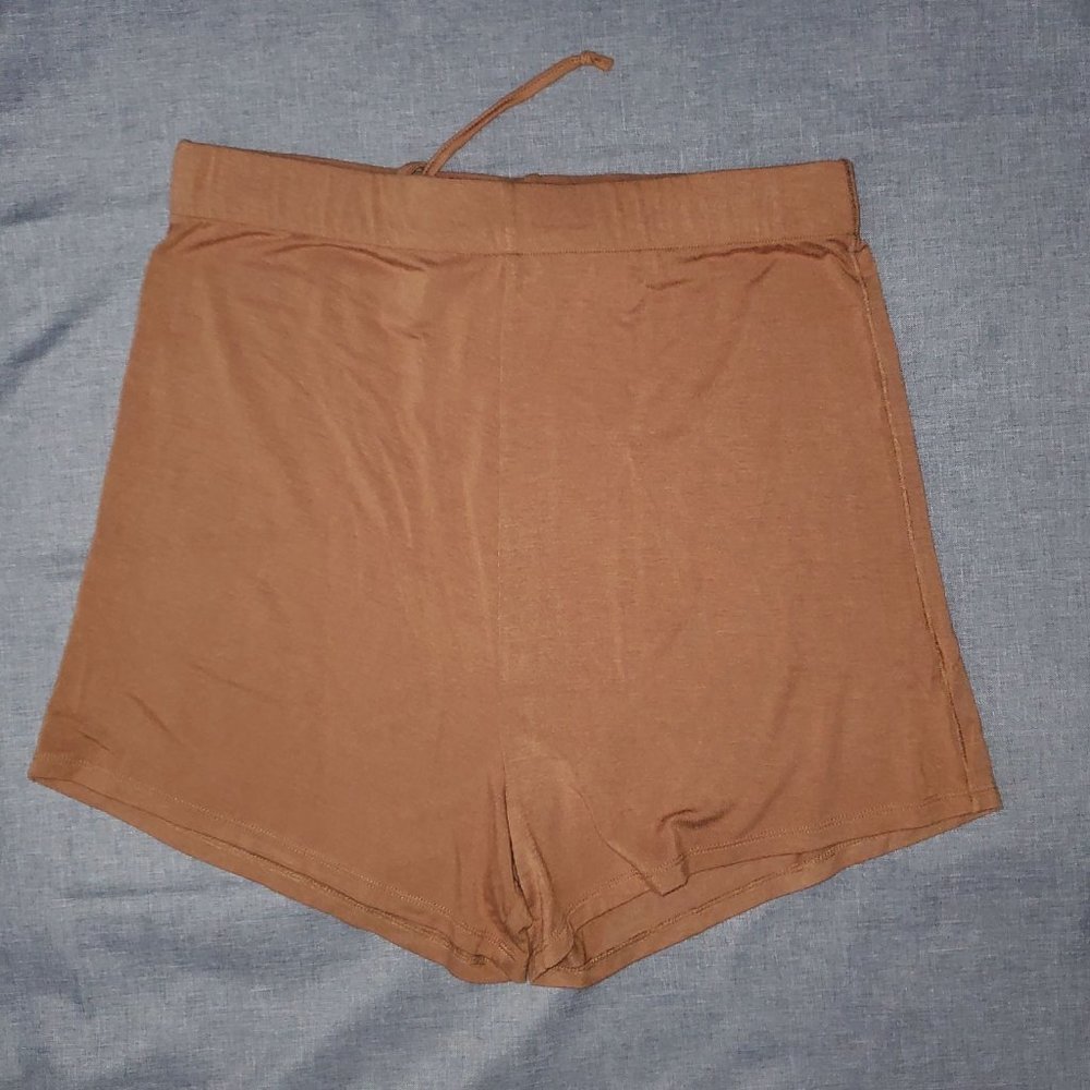 NWOT SKIMS SMALL Sleep Shorts CAMEL
